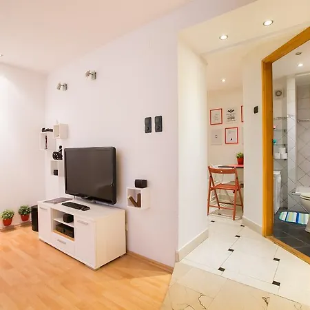 Eazzynight Center Apartment Zagreb Zimmer foto
