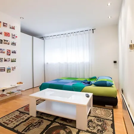 Eazzynight Center Apartment Zagreb Zimmer foto