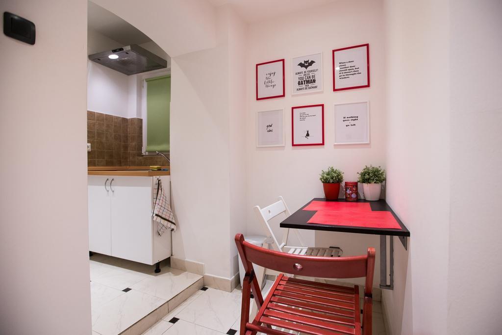 Eazzynight Center Apartament